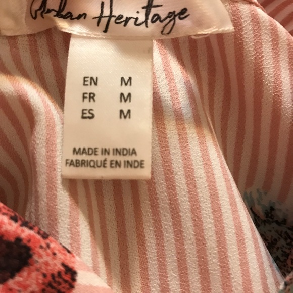 Stunning buttoned floral and striped dress shirt - Picture 2 of 3